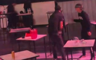 Video | Comenzó en sector VIP y hubo más de 70 disparos: Momento del tiroteo que dejó 3 fallecidos en discoteque