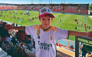 Necesita donante 100% compatible: Niño busca "gemelo genético" para trasplante de células madre