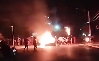 Manifestantes cubanos atacan sede del Partido Comunista en Morón en medio de descontento por apagones y escasez