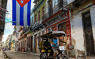 "Pronto" acuerdo con EE.UU., ataque a sede del PC y excarcelación de presos: Los agitados últimos días en Cuba