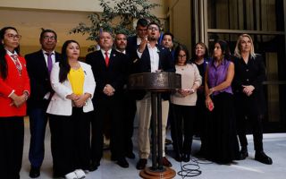 Bachelet, vacunaciones y propuestas: Las disímiles posturas que han marcado el debut legislativo del PDG