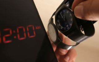 ¿Se retrasa o adelanta? Cuándo y dónde ajustar el reloj este sábado para pasar a horario de invierno