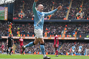 Una exhibición de Erling Haaland y el City aplasta al Liverpool... Mira todos los goles del noruego
