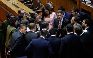 Coordinación oficialista en el Congreso muestra primeras fisuras y Chile Vamos resiente bajo perfil de Republicanos
