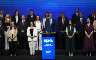 De un McLaren del canciller a 22 inmuebles de Alvarado: Las declaraciones de patrimonio del gabinete