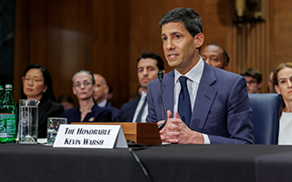 Presión inflacionaria, guerra y dudas por su independencia: Qué esperar de Kevin Warsh al mando de la Fed