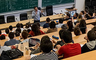 Asignación de gratuidad a nuevos alumnos cae 6%: Gobierno lo atribuye a "mayor rigurosidad en evaluación"