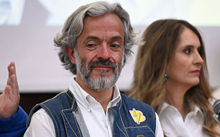 Excandidato a la vicepresidencia de Colombia evita apoyar a Cepeda o De la Espriella en balotaje