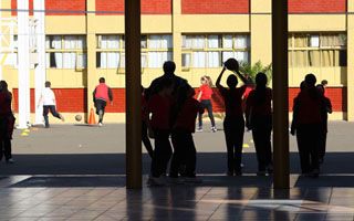 Agresión a profesor en Quinta Normal a horas de despacho a ley de "Escuelas Protegidas": Las claves de la iniciativa