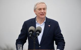 Criteria: Aprobación del Presidente Kast sube cuatro puntos y llega al 40%