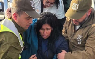 Caminó más de 10 kilómetros, soportó el frío extremo y comió raíces: Mujer sobrevive cuatro días perdida en Chiloé
