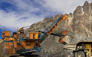 Codelco y Anglo American sellan acuerdo minero para operar en conjunto Los Bronces y Andina
