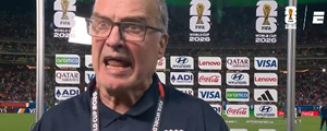 Furiosa reacción: Revisa el gritoneo de Bielsa en plena entrevista tras quedar fuera del Mundial y la fuerte autocrítica por su trabajo en Uruguay