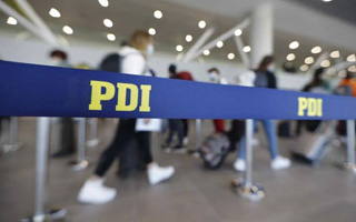 Interpol detiene en Santiago a brasileño con orden de captura en EE.UU. por "delitos de alta tecnología"