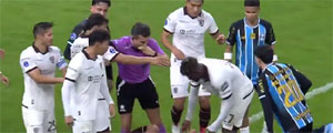 Piero Maza protagonista en el batacazo de la Sudamericana: Revisa las imágenes del caos y la patada criminal