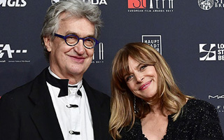 Wim Wenders y Nastassja Kinski llegan a acuerdo sobre escena de película donde ella está en toples: Será retirada