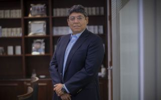 Nuevo ministro de Finanzas de Perú: "Lo que necesita Chile para seguir creciendo es productividad"