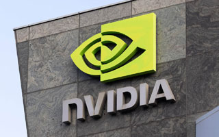 Proyecciones de Nvidia decepcionan al mercado y acción de la gigante tecnológica cae 2%