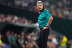 Pellegrini elige al "mejor técnico de la historia", lanza un "palo" por las nuevas quejas de Mourinho y hace una advertencia al Betis
