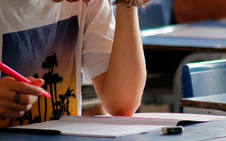 A meses de la PAES: 48% de estudiantes vulnerables dice estar "poco informado" para postular a gratuidad