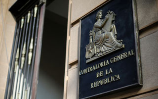 Contraloría detecta 485 funcionarios públicos suspendidos por sumarios: 13 llevan más de cuatro años