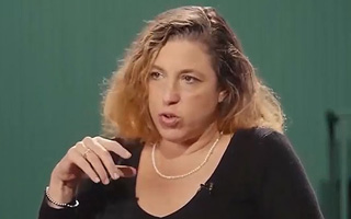Autora argentina acusa censura de festival español "por ser judía" y se instala discusión en el mundo literario