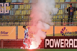Federación toma insólita decisión con los minutos que faltaban por jugar en el suspendido duelo de Everton con la U por Copa Chile