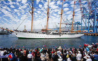 Imágenes: Buque Escuela Esmeralda regresa a Valparaíso tras cinco meses de navegación