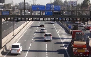 "Una señal preocupante": Ingenieros del transporte se suman a reparos por eventual rebaja del TAG