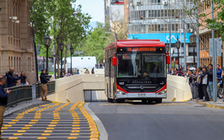 Fotos | Tras casi nueve años como paseo peatonal: Eje Bandera reabre al transporte público