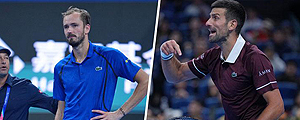 Escándalo en Beijing... Medvedev es descalificado por un arrebato ante Djokovic: Mira el momento y sus burlas al serbio