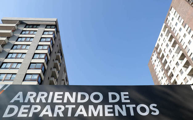 La expansión de los "multifamily": El fenómeno inmobiliario en Chile que Poduje calificó de "peligroso"