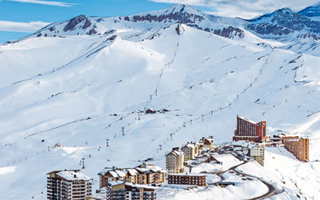 "Inédito": Se extiende la temporada de esquí y Valle Nevado operará hasta noviembre por primera vez en su historia