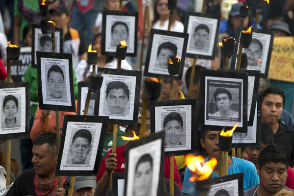 Jefe de investigaciones de México es investigado por caso Ayotzinapa