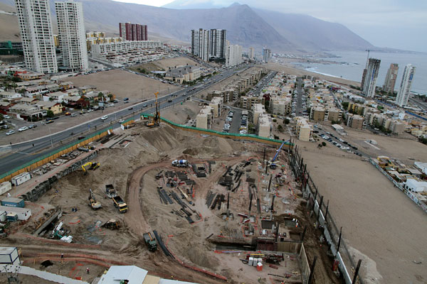 Empresarios alertan por déficit de infraestructura y planificación urbana en Chile