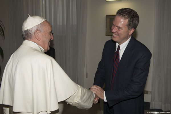 Vaticano nombra como su nuevo portavoz al estadounidense Greg Burke