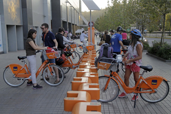 El 40% de los usuarios de Bike Santiago dejó el transporte público para movilizarse en bicicletas