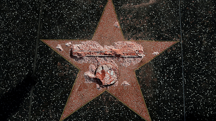 Destruyen estrella de Donald Trump en el Paseo de la Fama de Hollywood