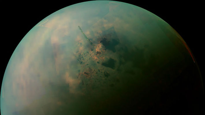 Titán, la luna de Saturno que asoma como el siguiente paso en la exploración espacial