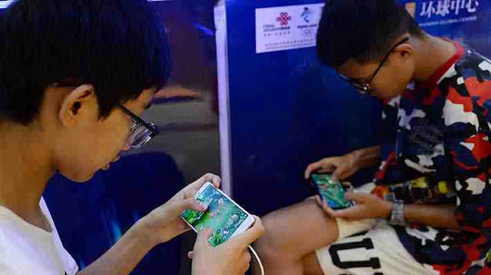China restringió a tres horas semanales el acceso de niños y adolescentes a videojuegos en línea