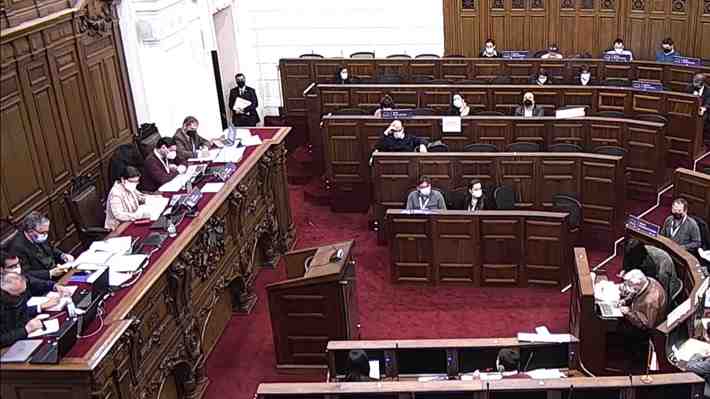 Presentan reforma constitucional para que parlamentarios y convencionales puedan renunciar antes de marzo de 2022