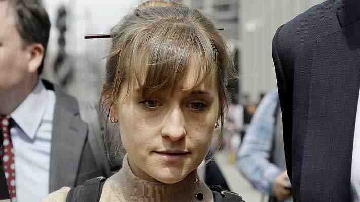 Allison Mack comenzó a cumplir sentencia de tres años de cárcel por su participación en secta NXIVM
