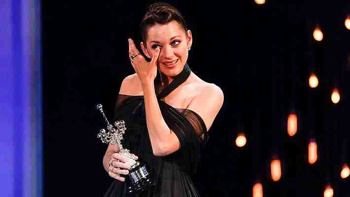 Festival de San Sebastián comenzó con un reconocimiento a la actriz francesa Marion Cotillard por su carrera