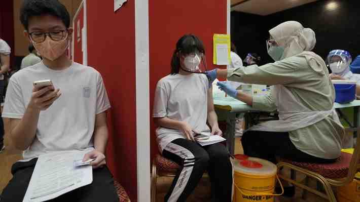 Laboratorio de vacuna Pfizer asegura que la dosis es "segura" para niños mayores de 5 años