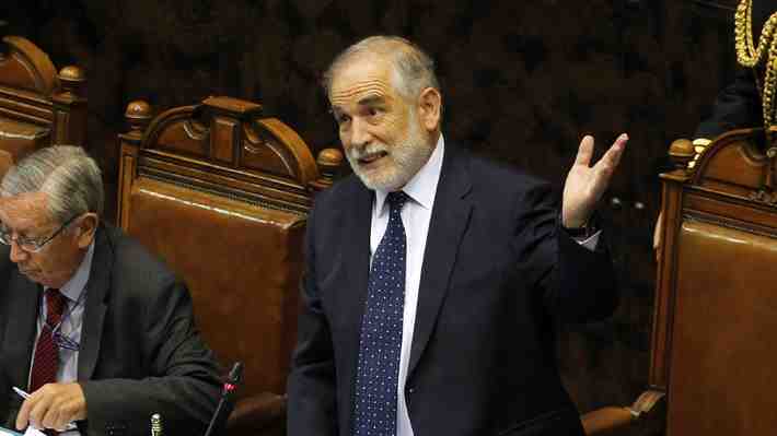 Senador Montes (PS) dice que es necesario un "replanteamiento en la campaña de Provoste" esta semana