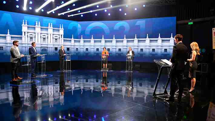 Conflicto en La Araucanía, migración y medioambiente: Los temas ausentes del primer debate según expertos