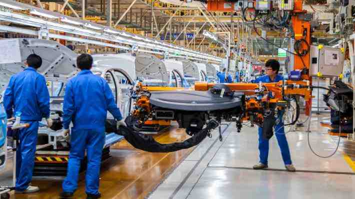 Volkswagen podría perder miles de puestos de trabajo si no apura su transición a la electromovilidad