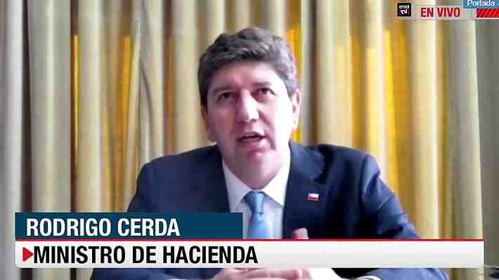 Hacienda pide una discusión "más pausada" del cuarto retiro y dice que efectos están "permeando la discusión en senadores"