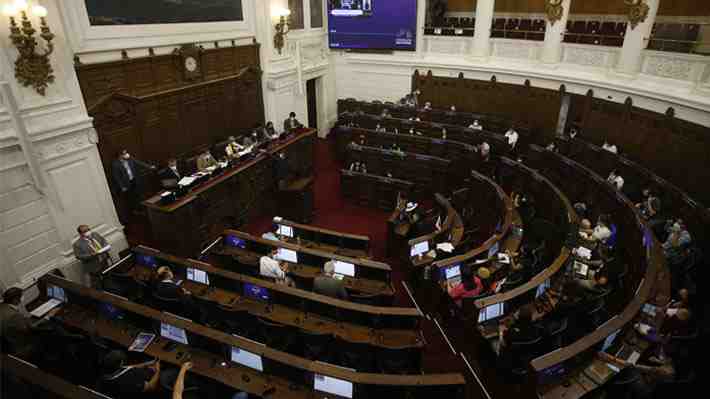 "Una triquiñuela": Las críticas a la decisión de la UDI e independientes de separarse en tres colectivos