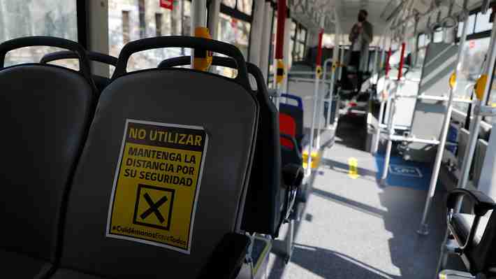 "El beneficio no está claro": Expertos analizan la propuesta de "transporte doble cero" de Gabriel Boric